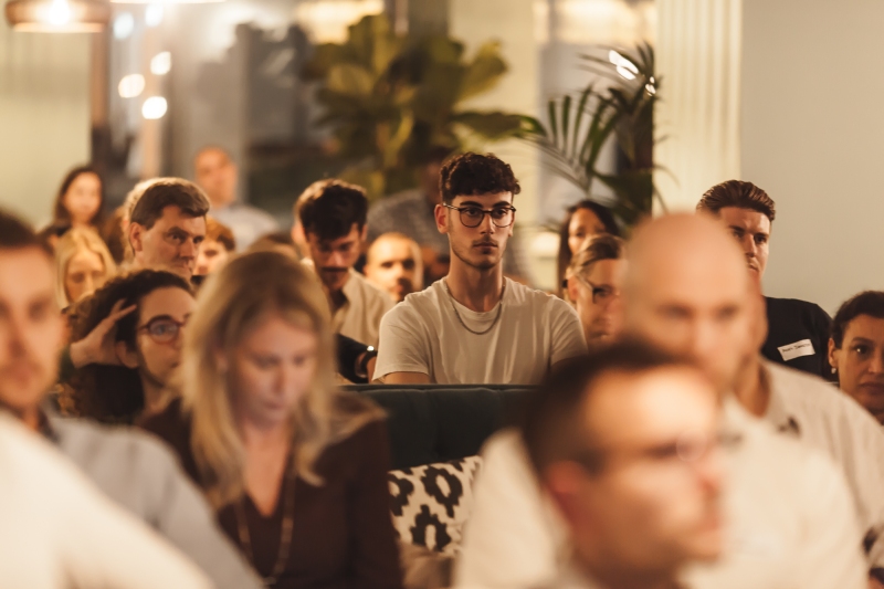 cadastra-audience-listening-to-the-actionable-futurist1