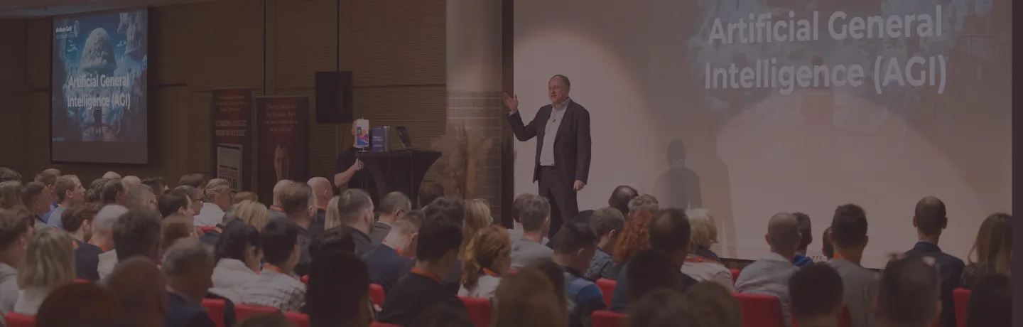 Andrew Grill presenting at the Panta Rei AI event in Lithuania