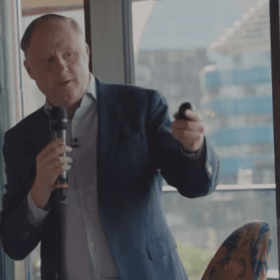 Andrew Grill presenting at the Dell Executive forum in London