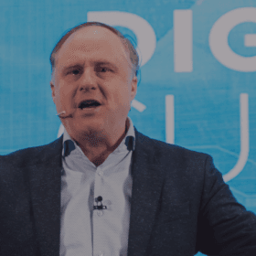 Andrew Grill asks the question "Are You Digitally Curious" for Fujifilm in Madrid, Spain